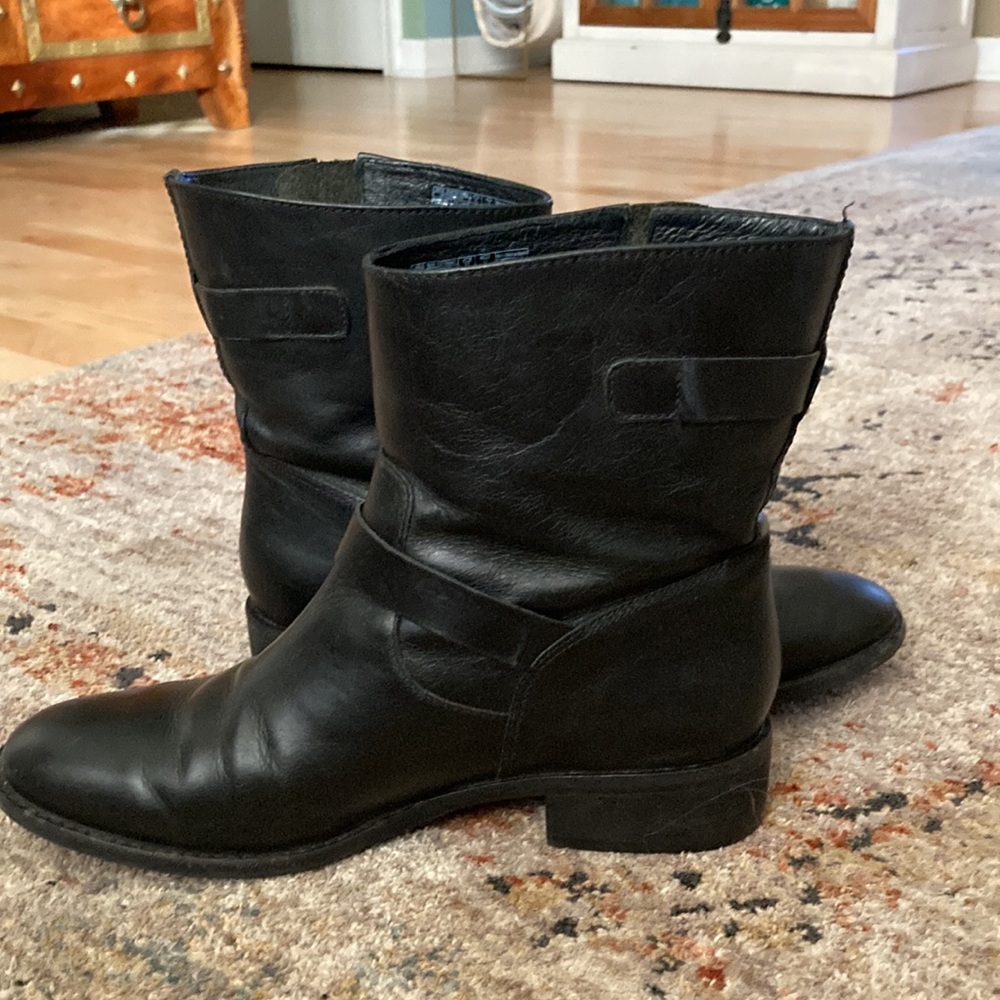UGG boots women’s